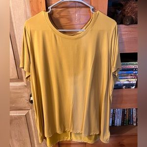 Woman's light weight blouse